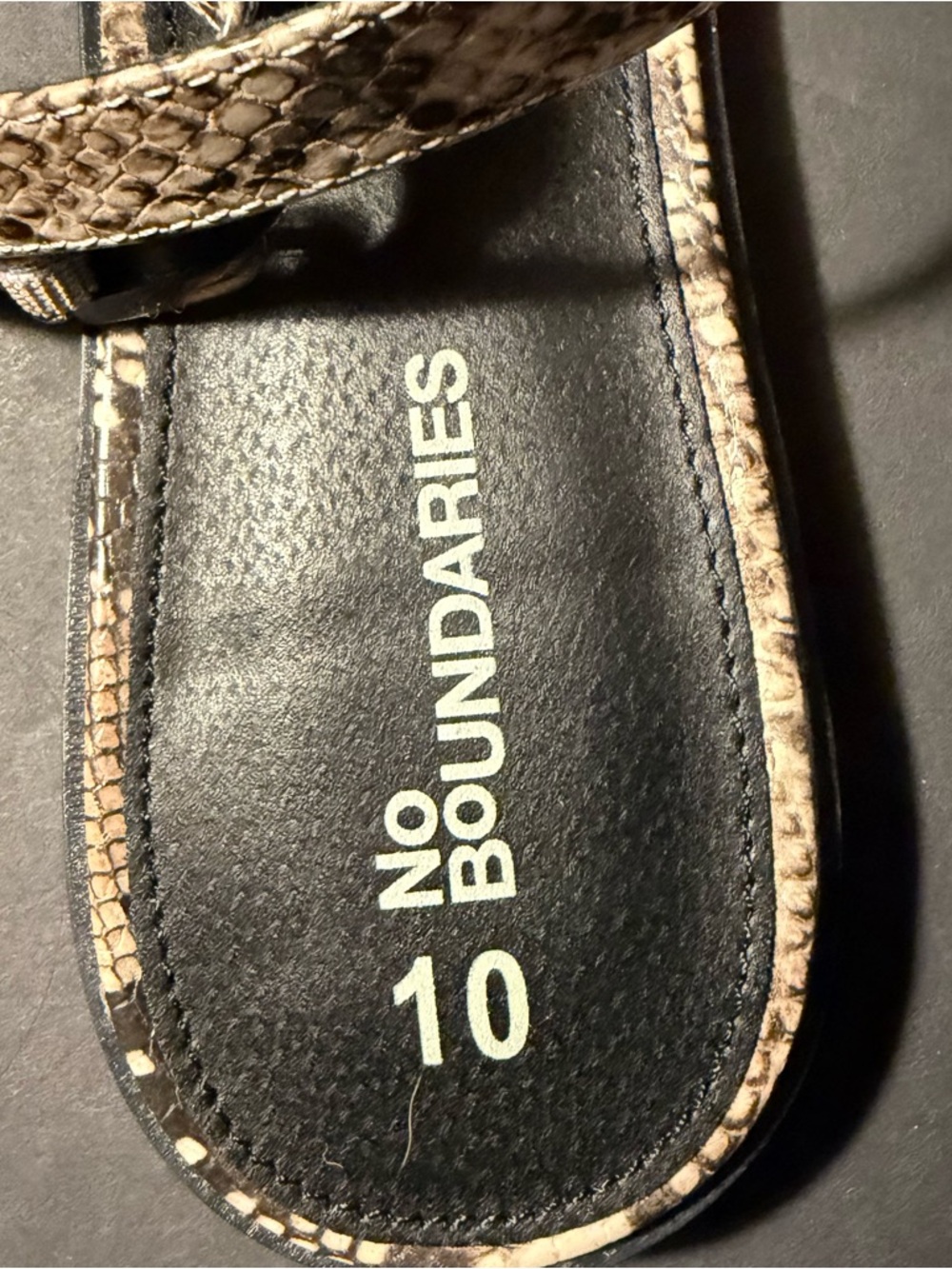 No Boundaries Snakeskin Mary Jane Flats Black Strap Pointed Toe Size 10 - Picture 4 of 6